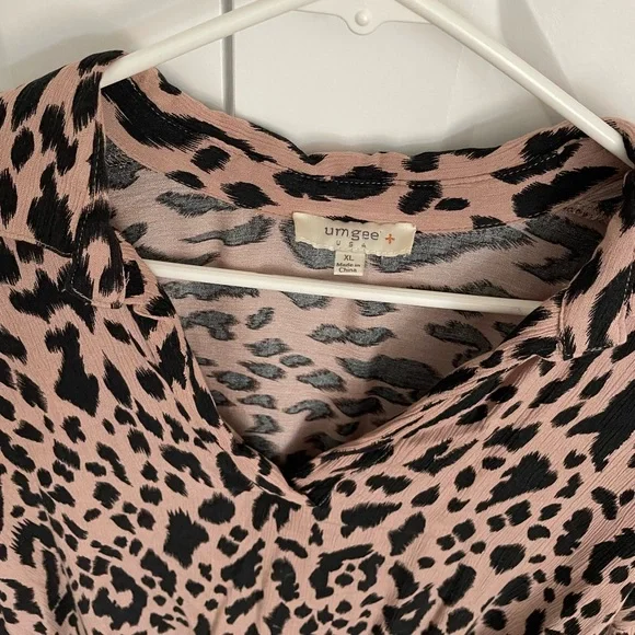 Umgee Animal Print Long Sleeve V-Neck Tunic Oversized Top - Picture 8 of 9